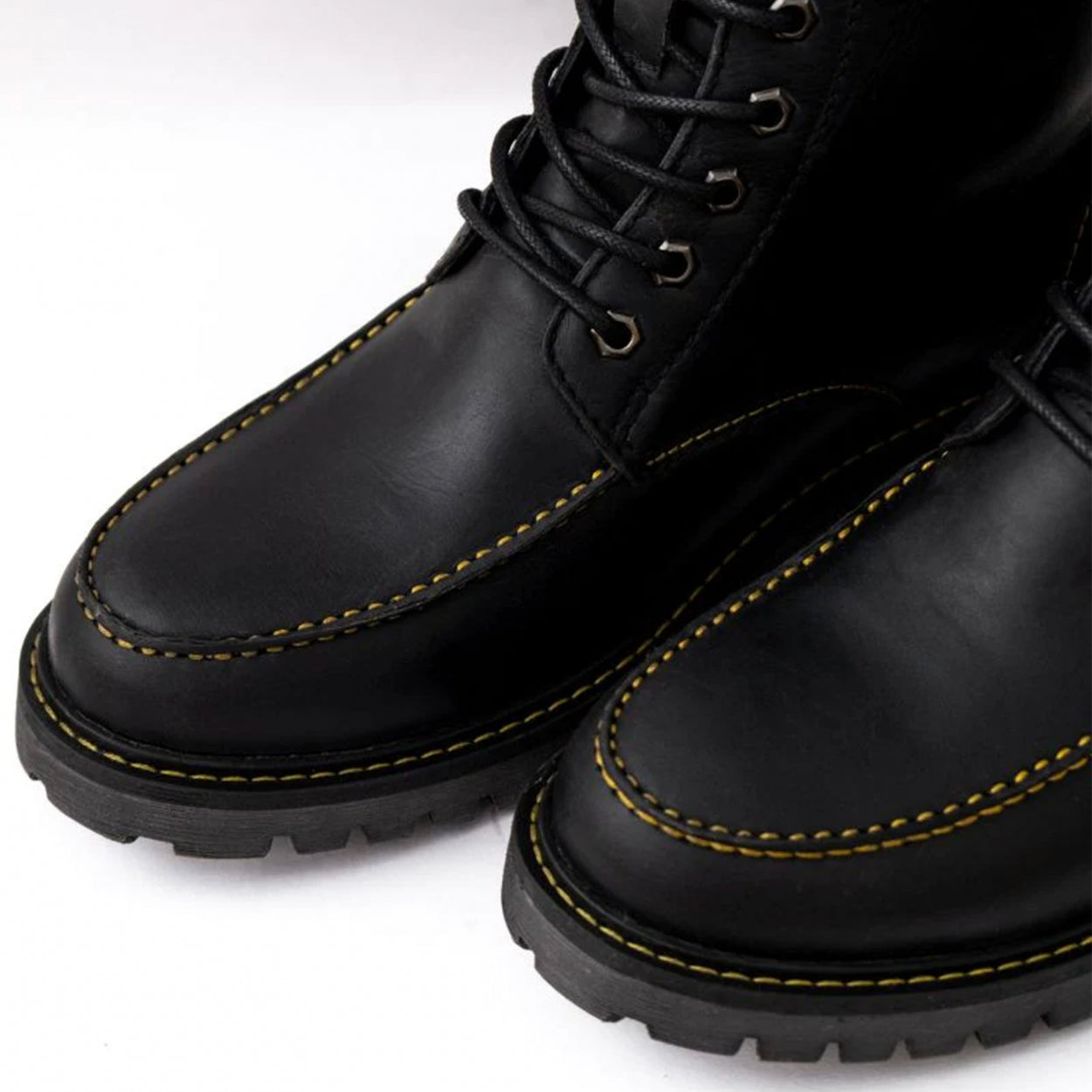 Boots Moc-Toe Black